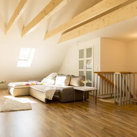 Deutsche Messe - Private & - Agency Homestay Hannover
