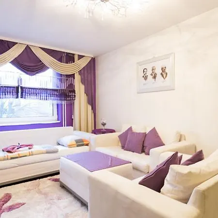 Homestay Deutsche Messe - Private & - Agency