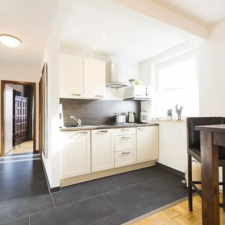 Deutsche Messe - Private & - Agency Homestay Hannover